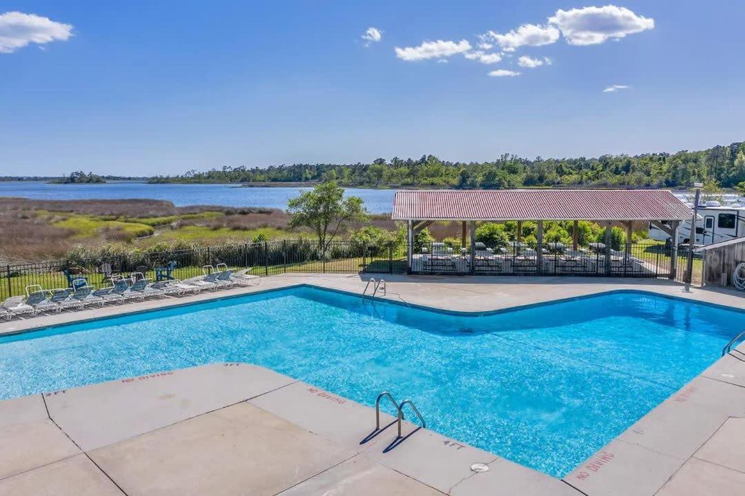 Surf City Serene Waterfront Vacation Home Bagian luar foto